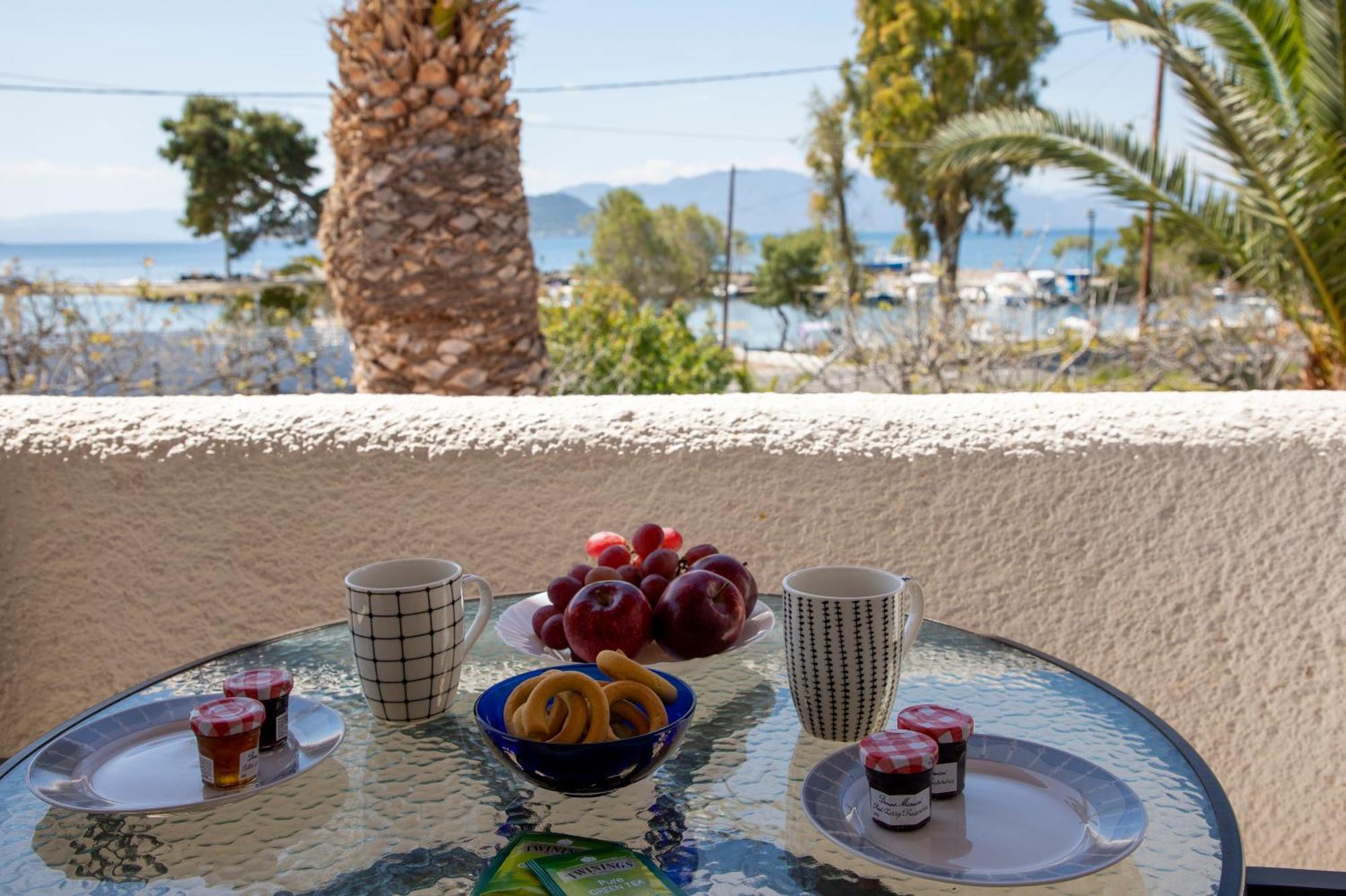 Stefanie Studios Aegina Exterior photo