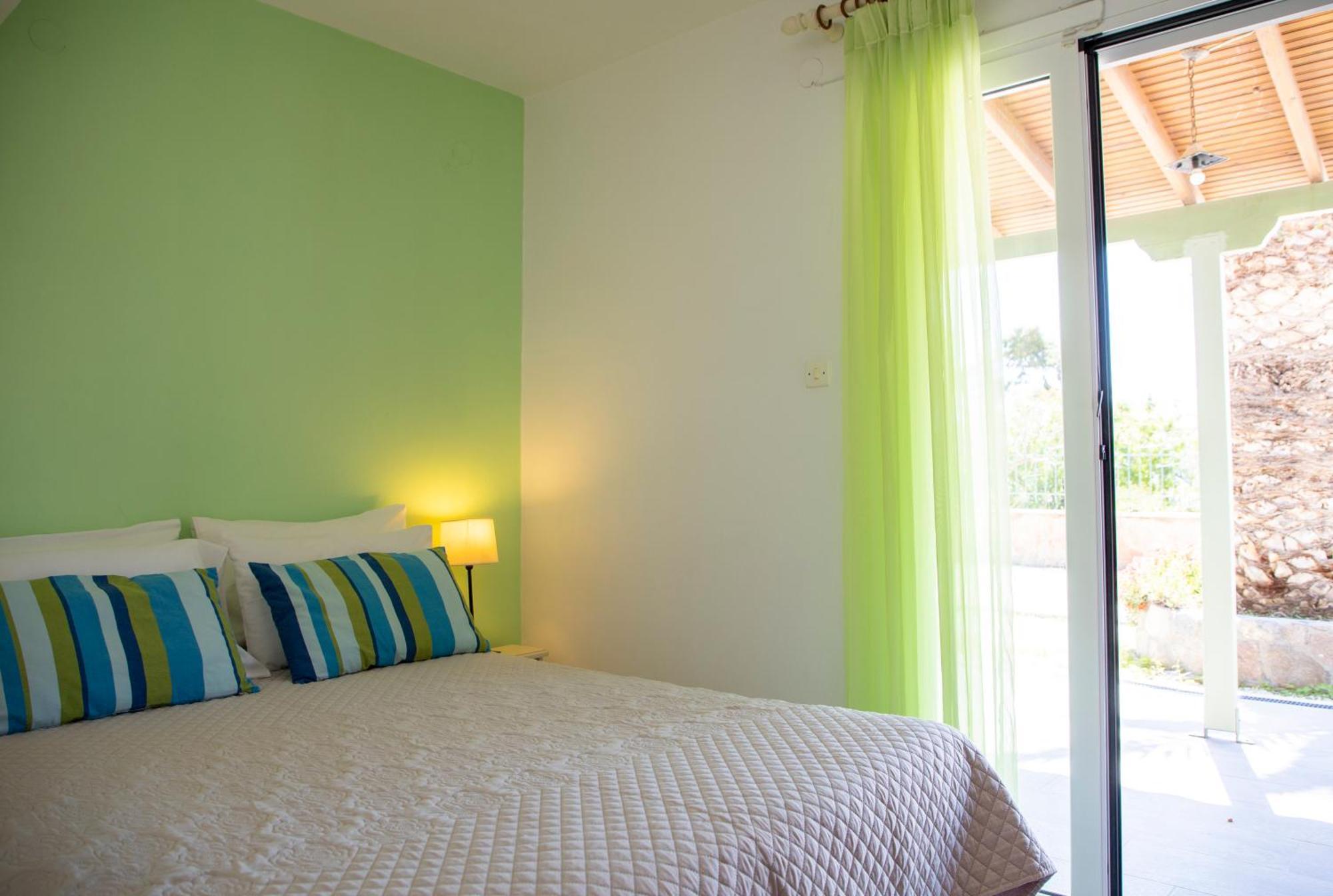 Stefanie Studios Aegina Exterior photo